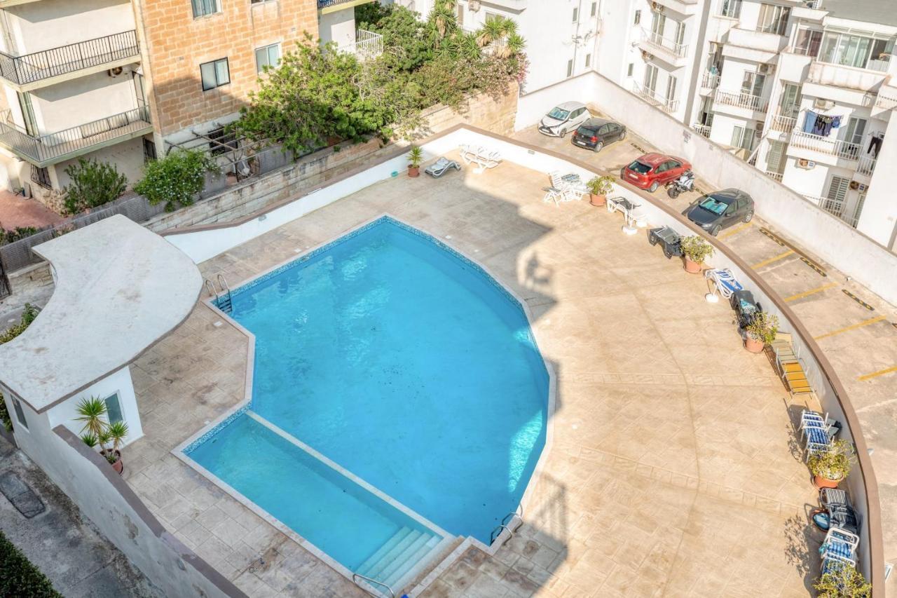 Pool Apartment Is-Swieqi Exterior foto