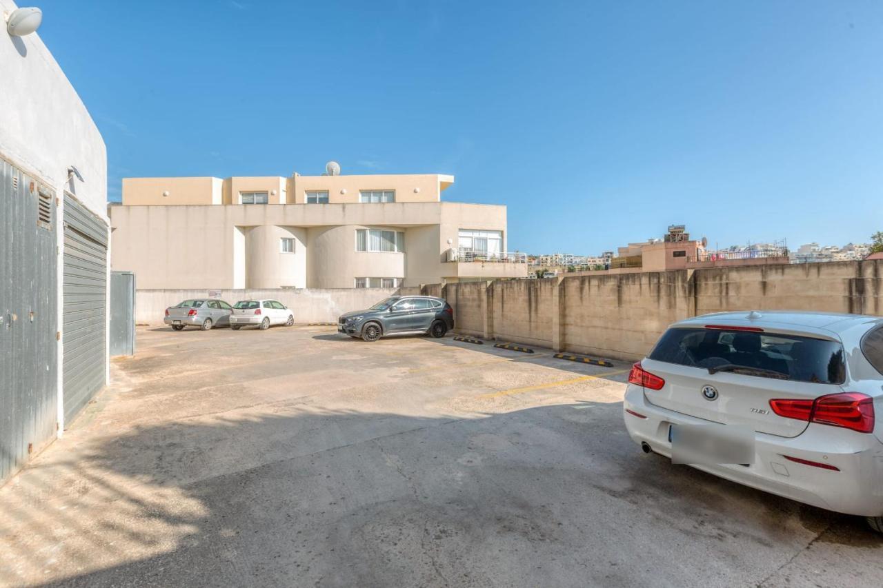 Pool Apartment Is-Swieqi Exterior foto
